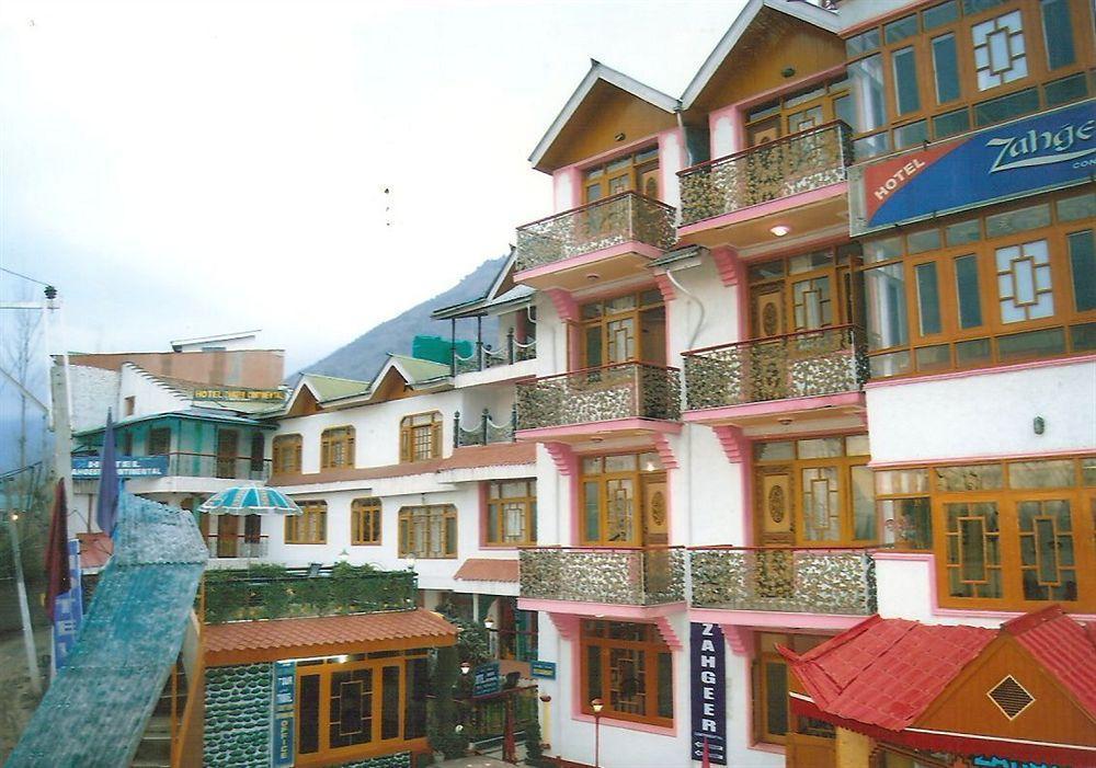 Hotel Zahgeer Continental - Srinagar Kültér fotó