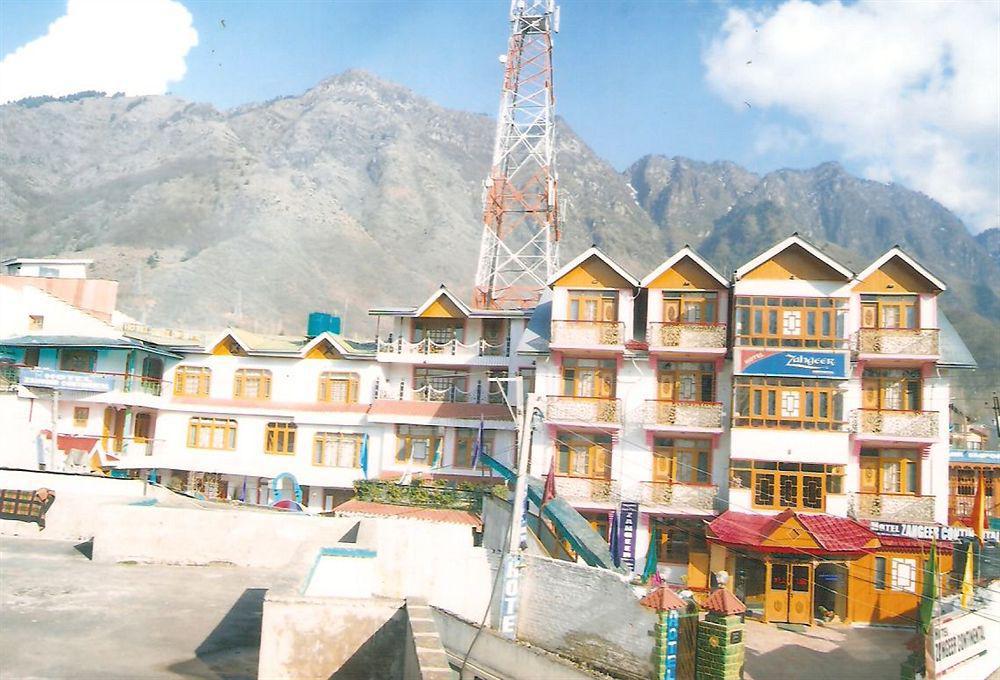 Hotel Zahgeer Continental - Srinagar Kültér fotó